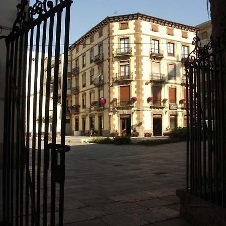 Hostal Paris Jaca Exteriér fotografie